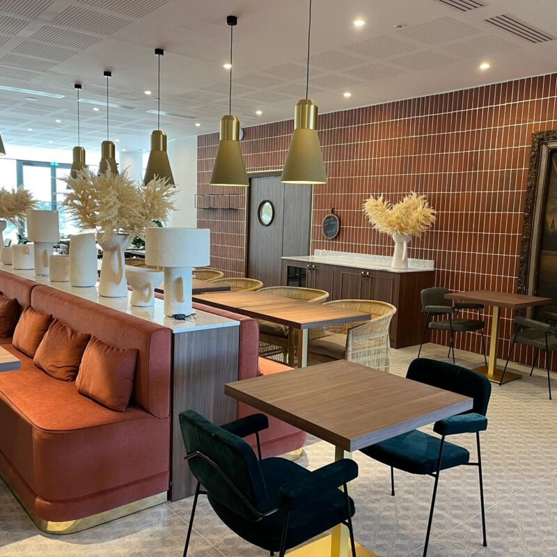 Photo d'une salle restaurant d'une résidence senior Montana à Clichy