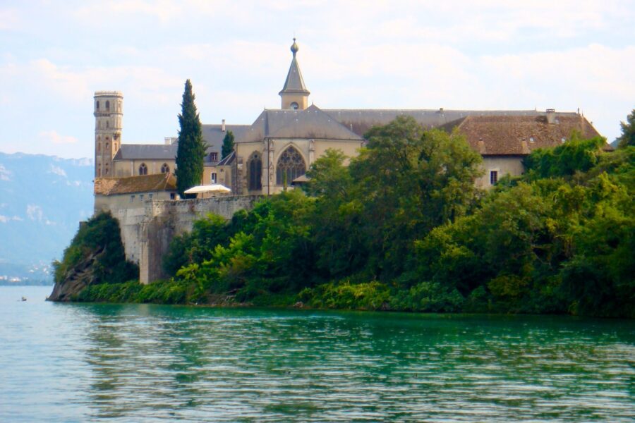 Hautecombe château